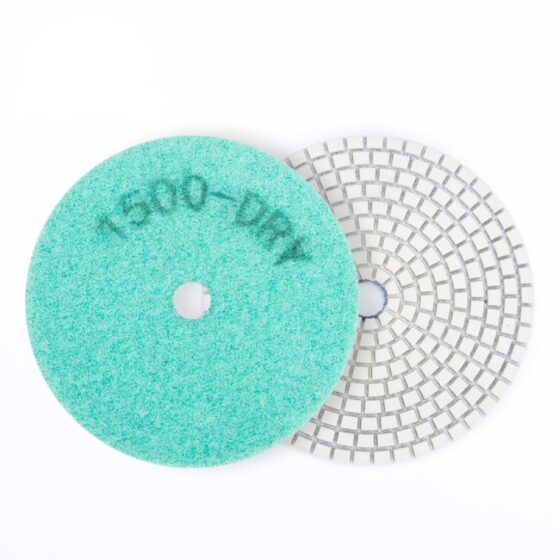 Flexible resin wet polishing pads and dry polishing pads